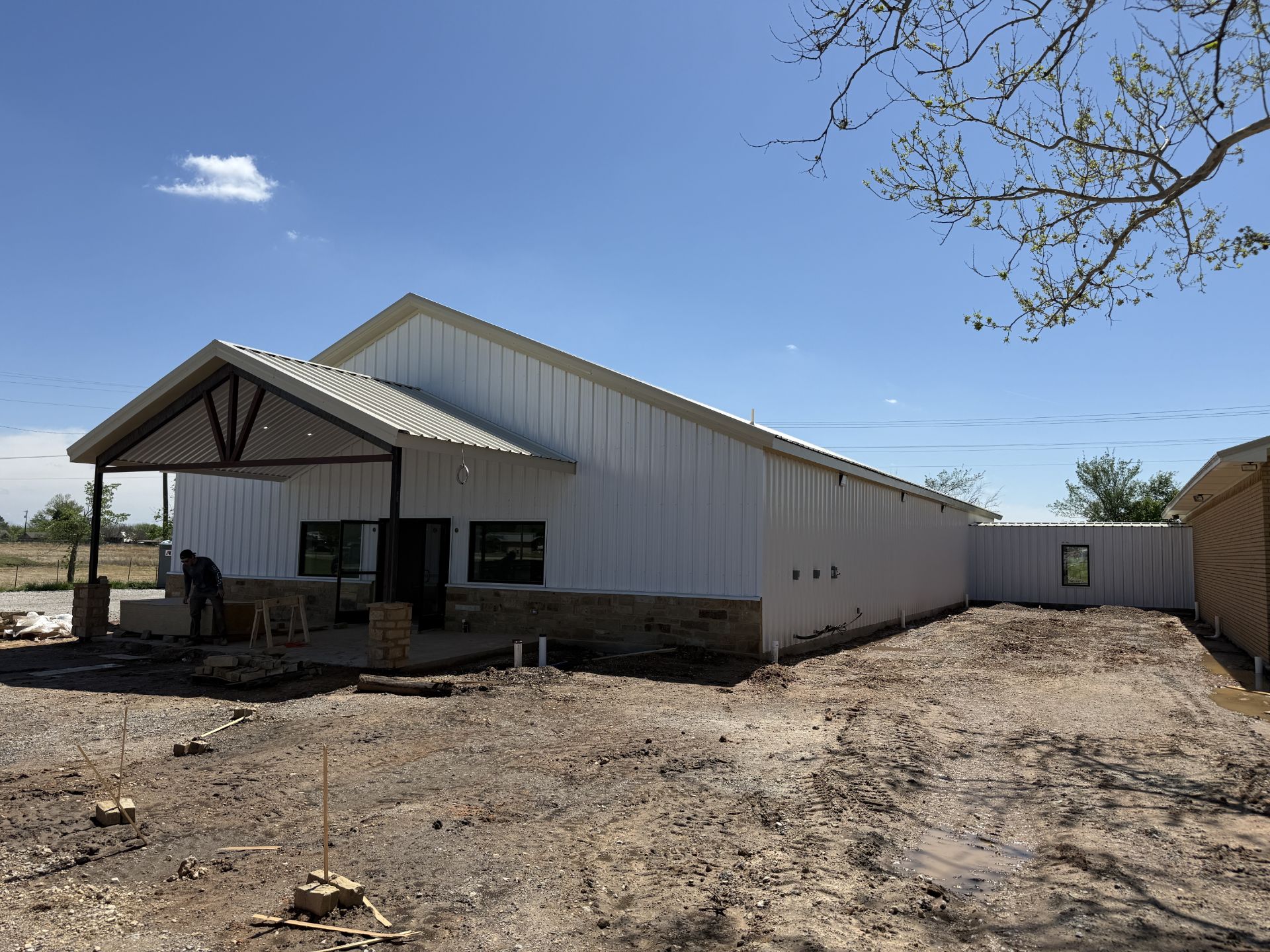 Before: new construction yard with bare dirt